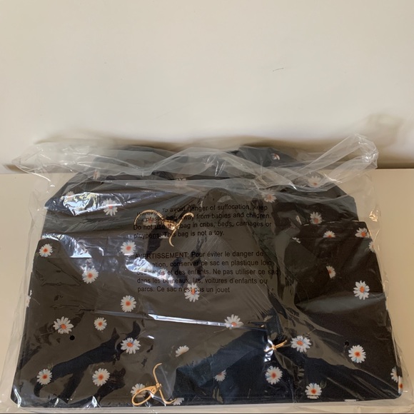 NWT Alice + Olivia Duffel Bag - Picture 13 of 13